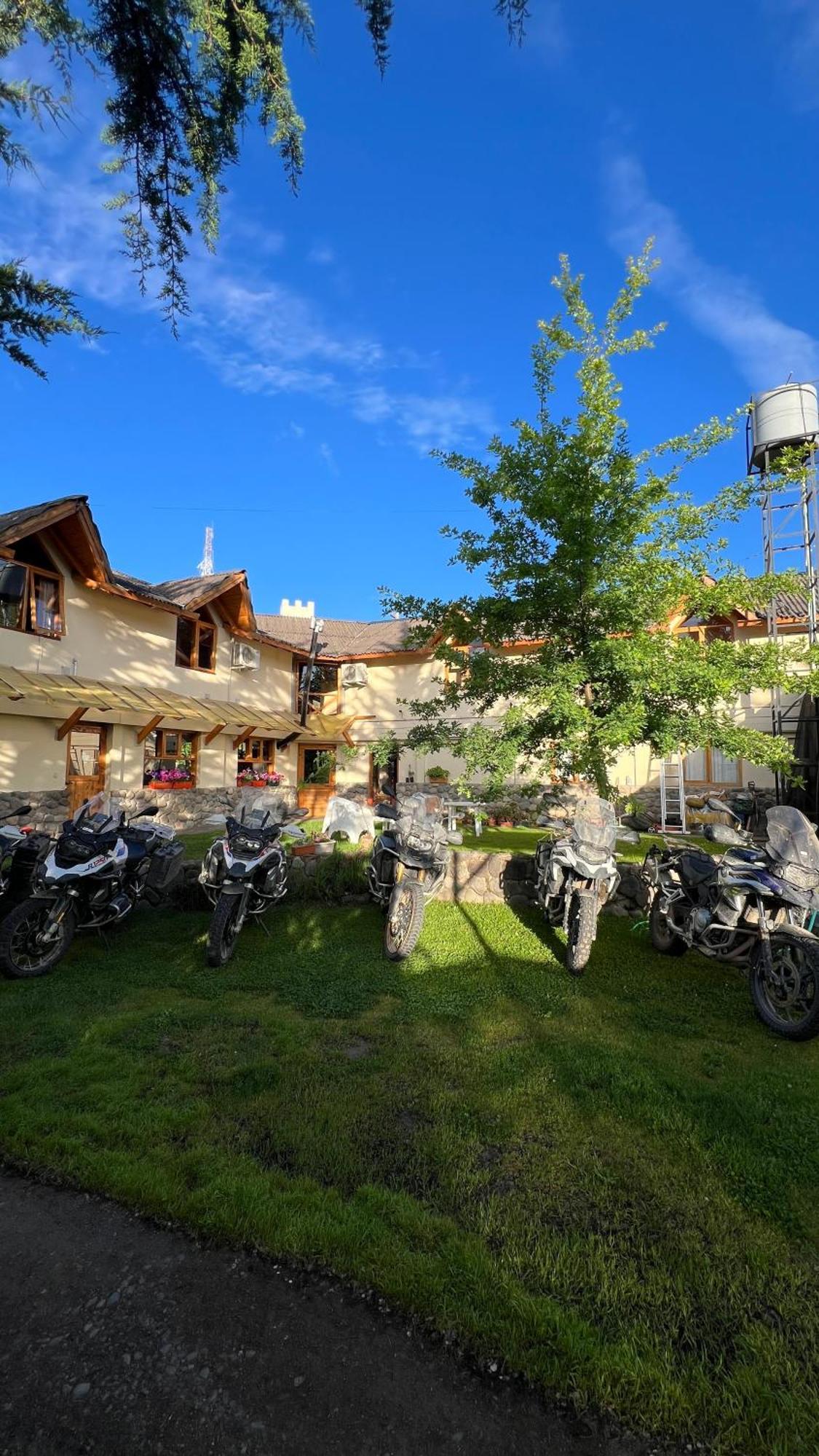 Hotel Y Cabanas Casa De Piedra Trevelín Exteriör bild